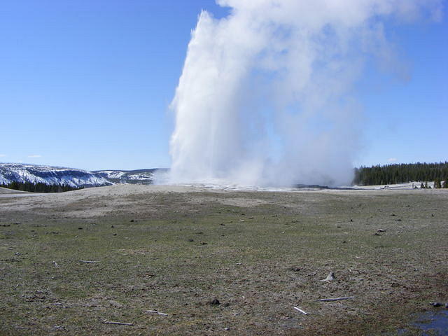 Old Faithful - Yellowstone NP