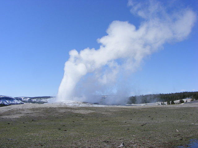 Old Faithful - Yellowstone NP